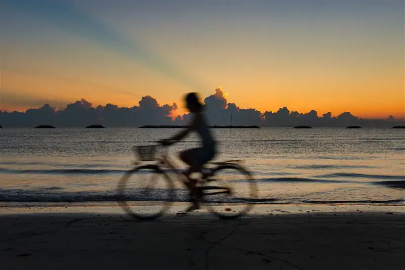 woman-by-bicycle
